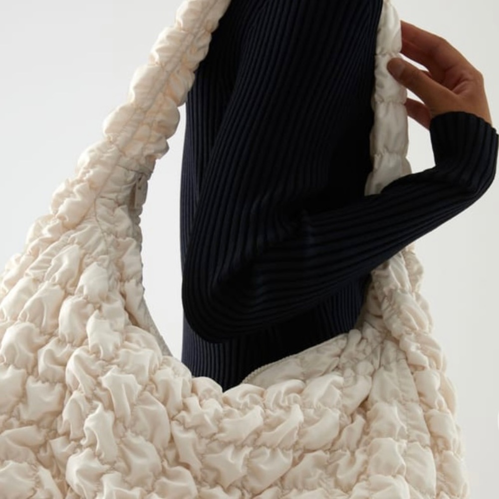 COS Oversized Quilted bag - Cream